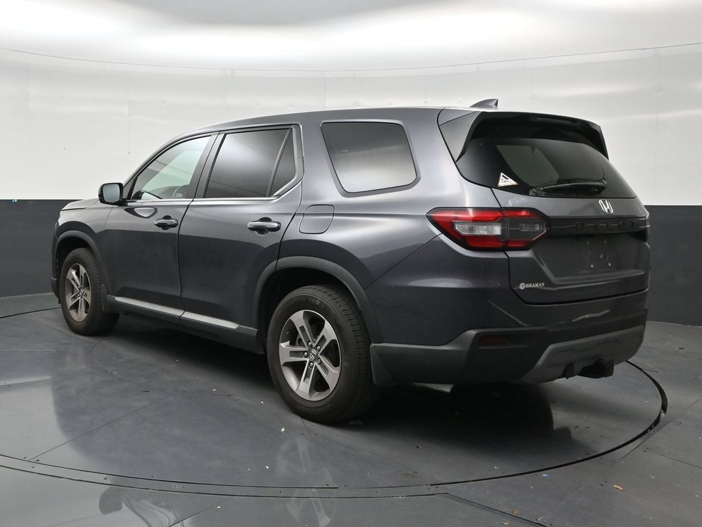 Used 2024 Honda Pilot EX-L image 3