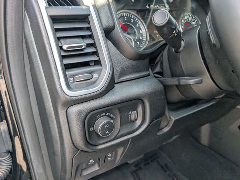 Used 2020 RAM 1500 Big Horn AWD/4WD image 20