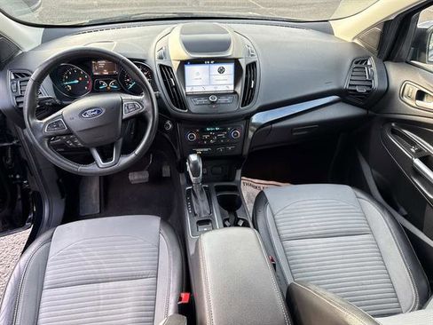 Used 2019 Ford Escape SE image 28