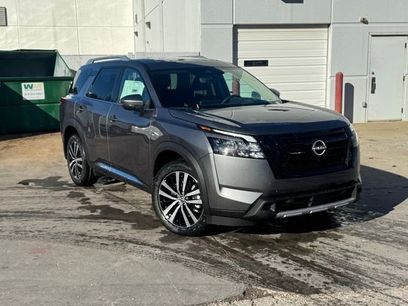 New 2025 Nissan Pathfinder Platinum