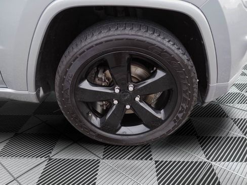 Used 2014 Jeep Grand Cherokee Altitude AWD/4WD image 35