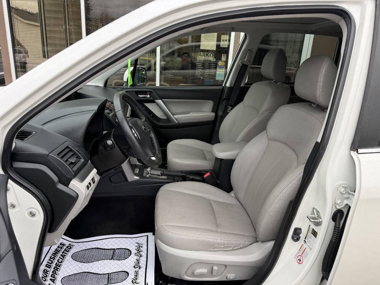 Used 2014 Subaru Forester 2.5i Touring AWD/4WD image 12