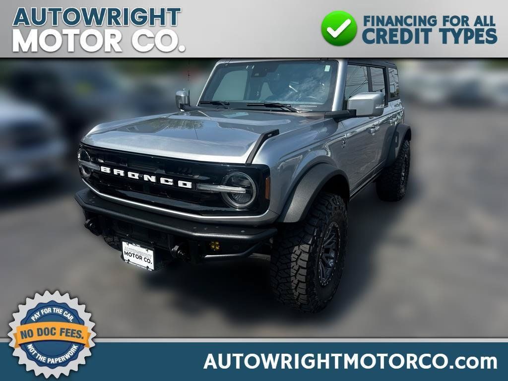 Used 2023 Ford Bronco Outer Banks AWD/4WD image 1