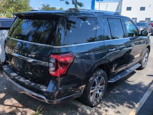Used 2023 Ford Expedition Limited RWD image 2