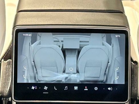 Used 2026 Tesla Model Y Long Range image 30