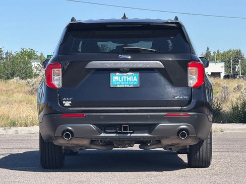 Certified 2023 Ford Explorer XLT w/ Equipment Group 202A AWD/4WD image 7