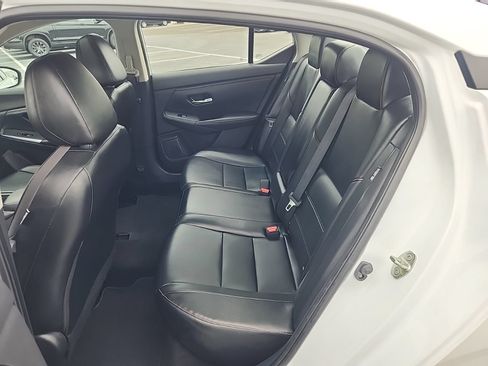 Used 2022 Nissan Sentra SR w/ SR Premium Package FWD image 32