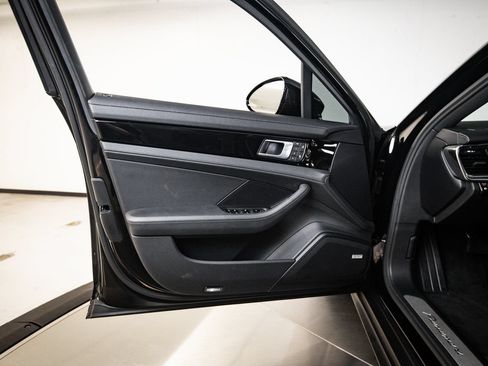 Certified 2023 Porsche Panamera image 23