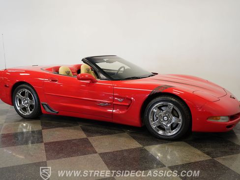 Used 1999 Chevrolet Corvette Convertible w/ Memory Pkg RWD image 16