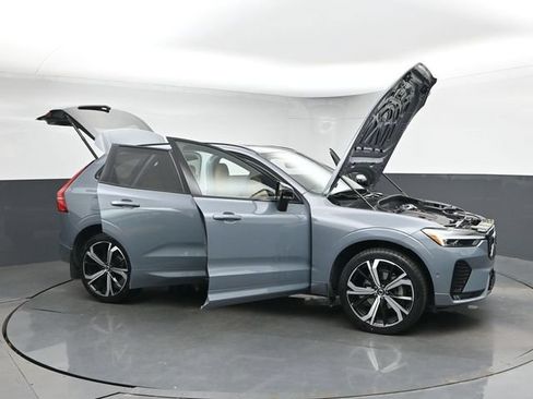 Used 2023 Volvo XC60 B5 Ultimate w/ Climate Package FWD image 49