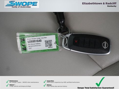 Used 2023 Nissan Pathfinder SL w/ Lighting Package (N92) AWD/4WD image 31