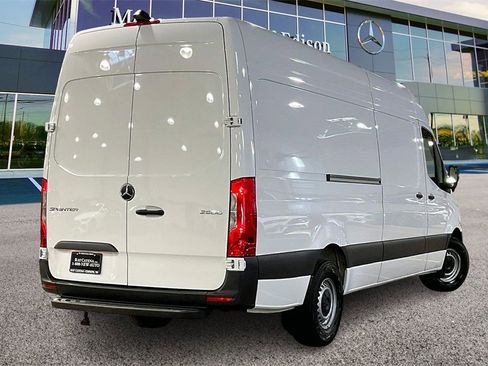 Used 2025 Mercedes-Benz Sprinter 2500 image 12