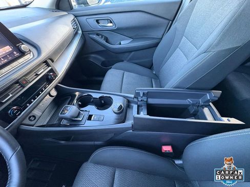 Used 2025 Nissan Rogue SV image 21