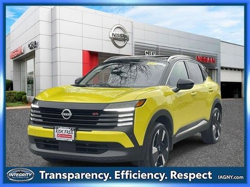 Certified 2025 Nissan Kicks SR image 4