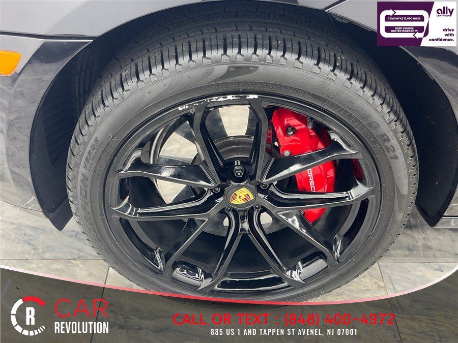 Used 2024 Porsche Macan GTS AWD/4WD image 58
