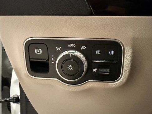 Used 2025 Mercedes-Benz GLA 250 4MATIC image 22