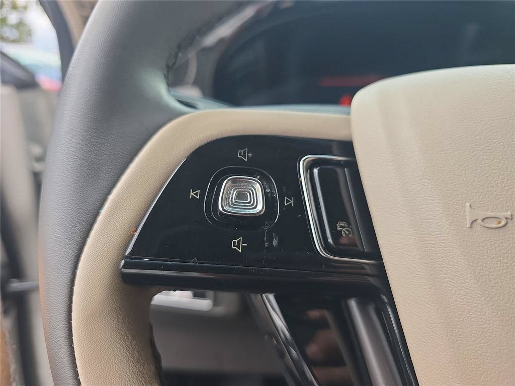 Certified 2024 Lincoln Corsair FWD image 24