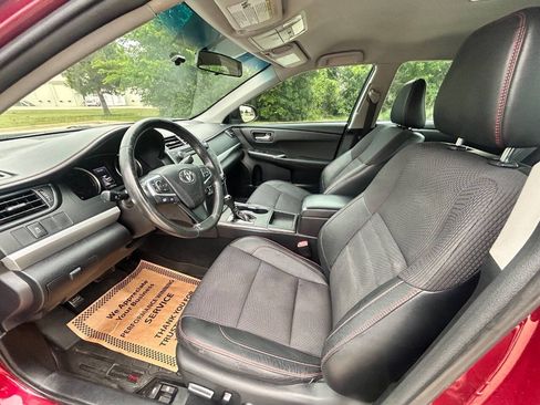 Used 2017 Toyota Camry SE FWD image 12