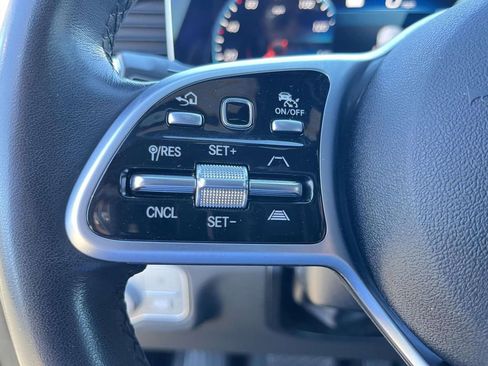 Used 2022 Mercedes-Benz GLE 350 w/ 3rd Row Seat Package image 17