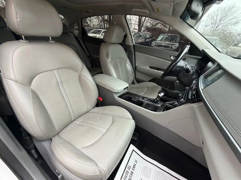 Used 2016 Kia Optima EX w/ Premium Package image 10