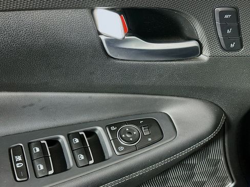Used 2020 Hyundai Santa Fe Limited FWD image 15