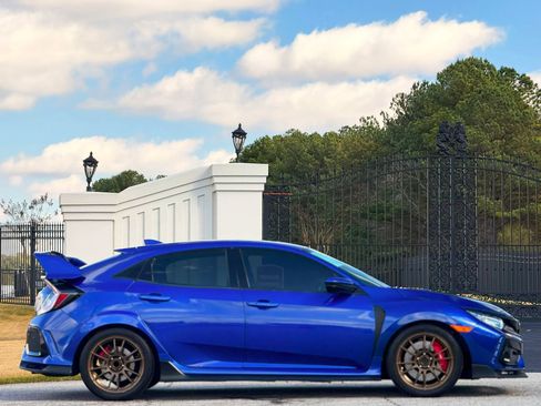 Used 2017 Honda Civic Type R image 6