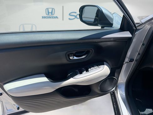 Certified 2024 Honda HR-V EX-L image 16
