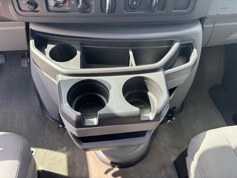 Used 2014 Ford E-350 and Econoline 350 XLT RWD image 19
