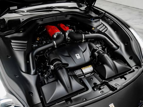 Used 2016 Ferrari California T image 91