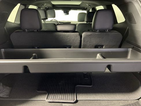 Used 2026 GMC Acadia Denali w/ Super Cruise Package image 21