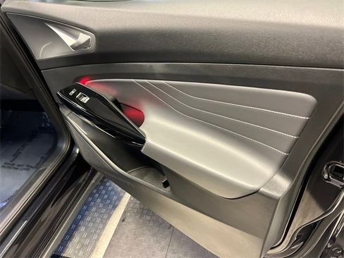 Used 2023 Volkswagen ID.4 S image 12