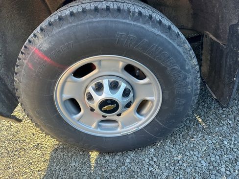 Used 2025 Chevrolet Silverado 2500 W/T w/ WT Convenience Package image 18