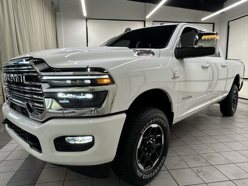 Used 2026 RAM 2500 Laramie AWD/4WD image 12