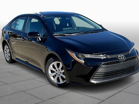 New 2026 Toyota Corolla LE image 2