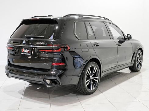 Used 2023 BMW X7 xDrive40i w/ Executive Package image 4
