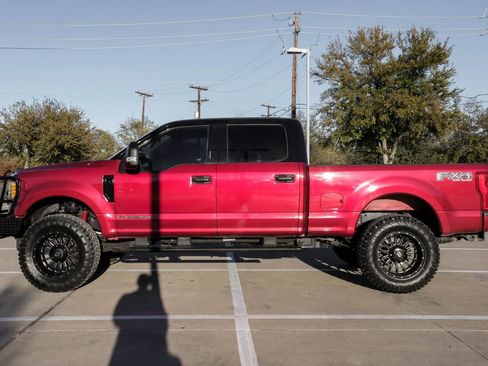 Used 2017 Ford F250 XLT w/ XLT Value Package image 15