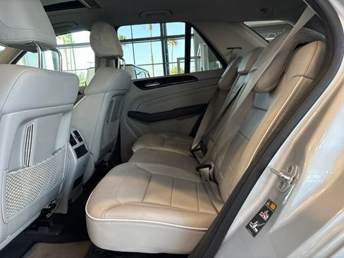 Used 2014 Mercedes-Benz ML 550 4MATIC image 32