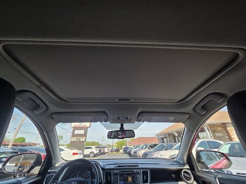 Used 2014 Toyota RAV4 Limited image 28