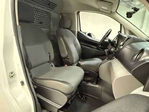 Used 2017 Nissan NV200 S image 21