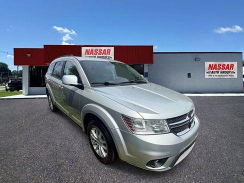 Used 2013 Dodge Journey SXT w/ Flexible Seating Group image 2