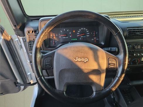 Used 2004 Jeep Wrangler Unlimited image 25