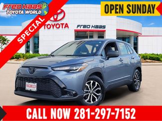 Used 2024 Toyota Corolla Cross AWD Hybrid video 1