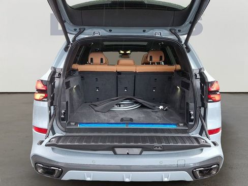 Certified 2025 BMW X5 xDrive50e w/ M Sport Package image 30