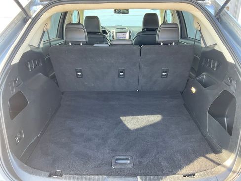 Used 2020 Ford Edge SEL image 24