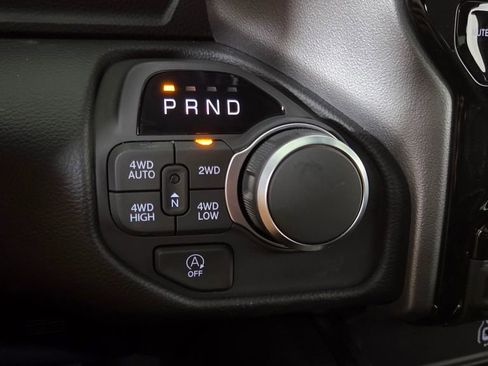 New 2026 RAM 1500 4x4 Crew Cab image 18
