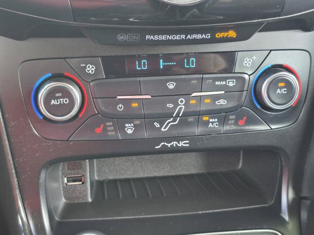 Used 2015 Ford Focus Titanium w/ Titanium Cold Weather Package FWD image 24