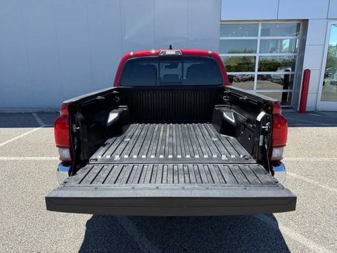 Used 2023 Toyota Tacoma SR5 AWD/4WD image 10