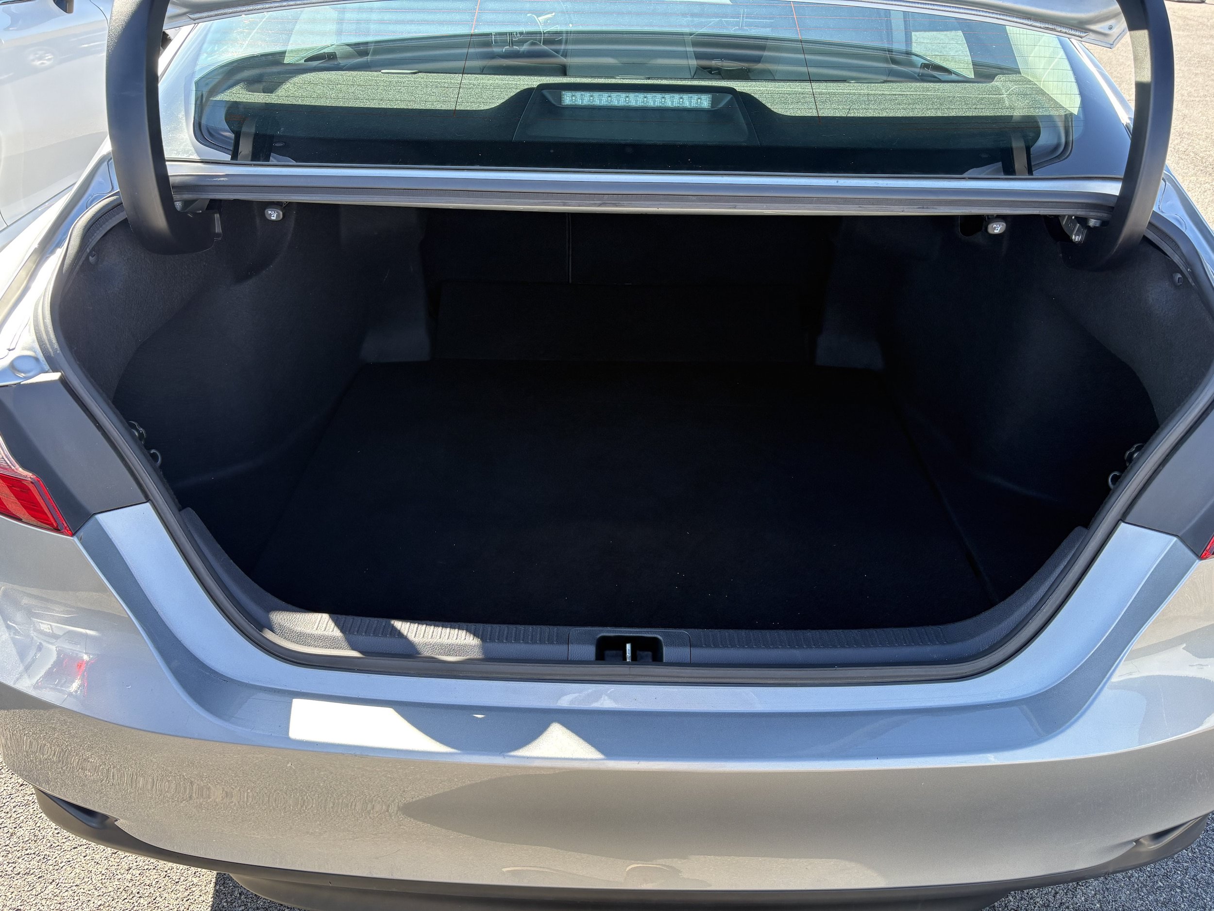 Used 2021 Toyota Camry LE AWD/4WD image 7
