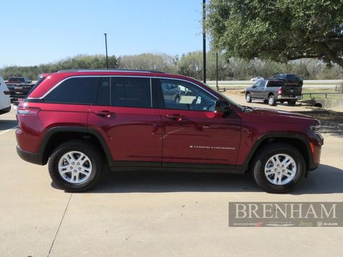 Used 2023 Jeep Grand Cherokee Laredo w/ Luxury Tech Group I image 7
