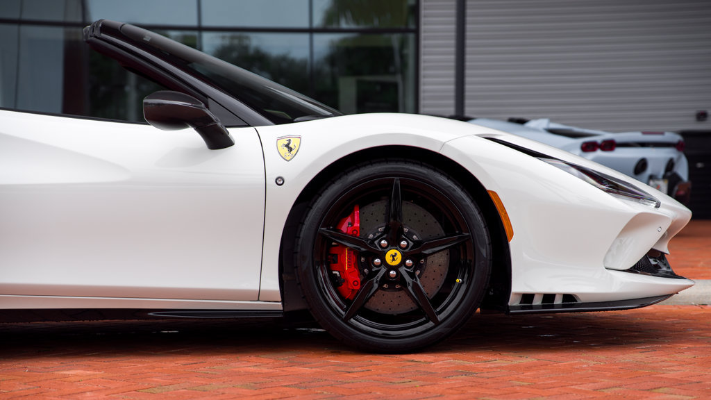Used 2022 Ferrari F8 Tributo RWD image 9